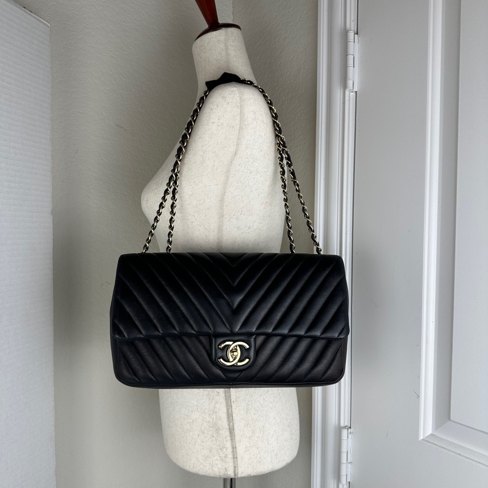 CHANEL CC CHAIN FLAP LEATHER SHOULDER/CROSSBODY BAG JUMBO - Picture 14 of 15